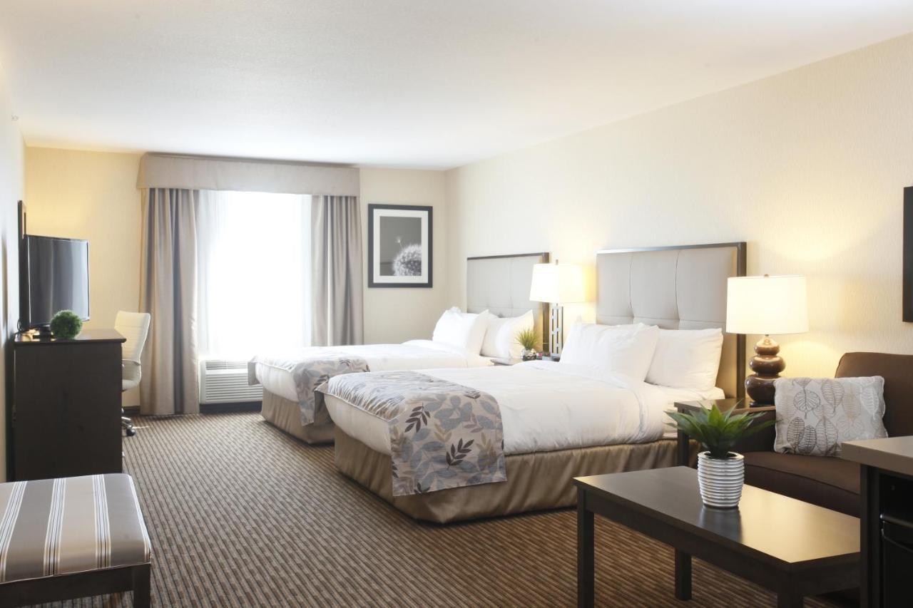 Pomeroy Inn & Suites At Olds College Extérieur photo