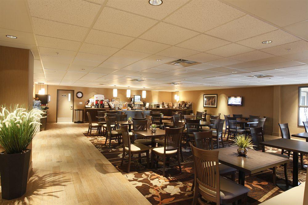 Pomeroy Inn & Suites At Olds College Extérieur photo