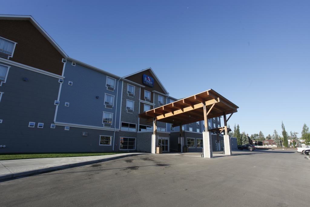 Pomeroy Inn & Suites At Olds College Extérieur photo