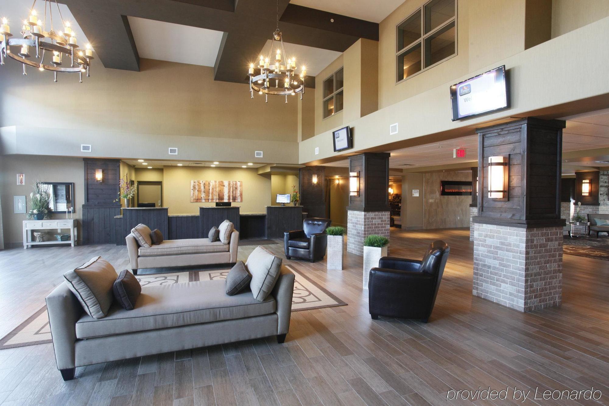 Pomeroy Inn & Suites At Olds College Extérieur photo