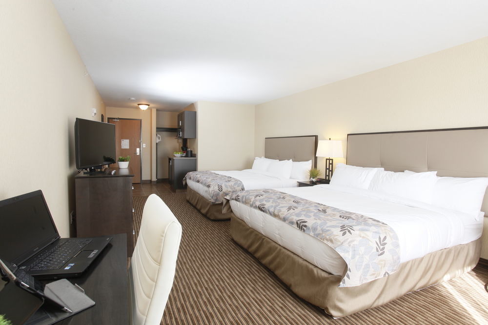 Pomeroy Inn & Suites At Olds College Extérieur photo